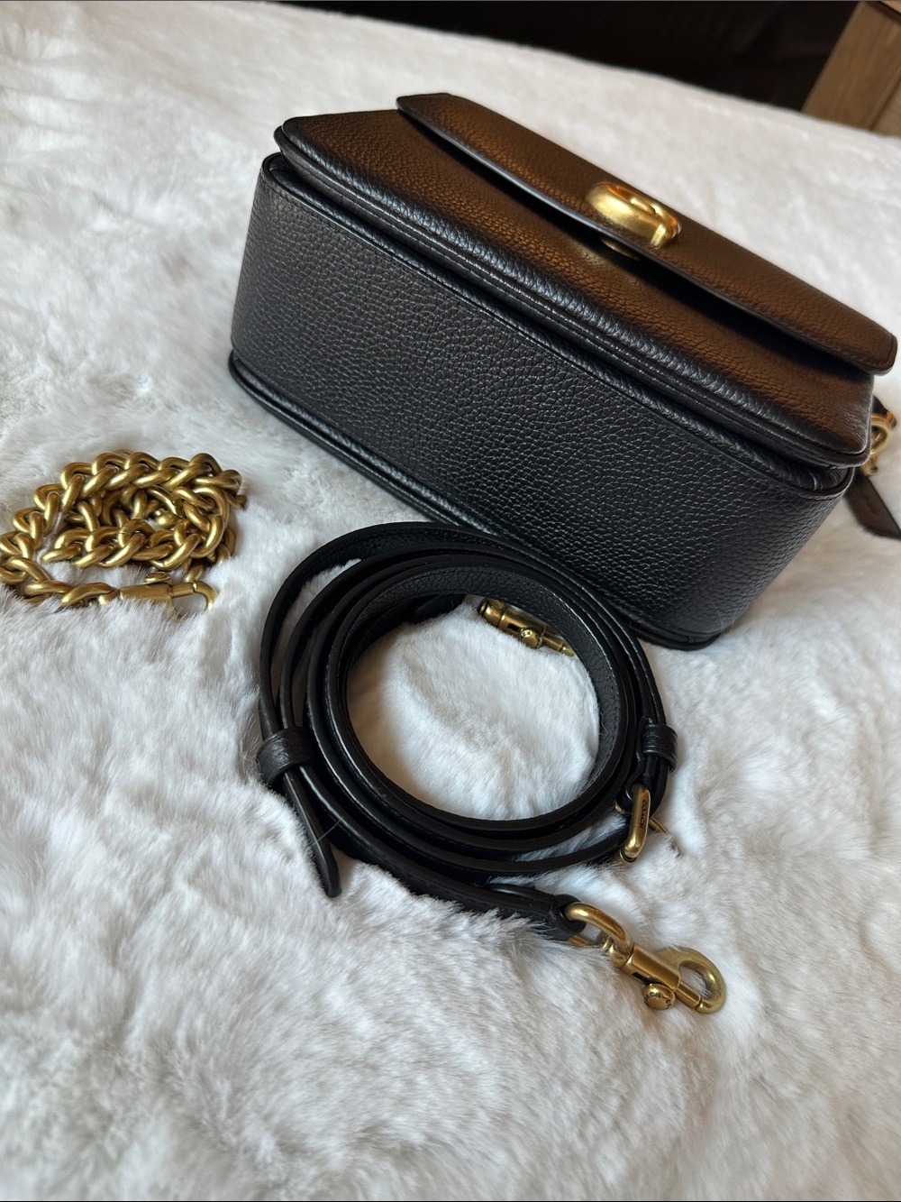 Coach Cassie 19 | Like New Condition - Picture 5 of 6